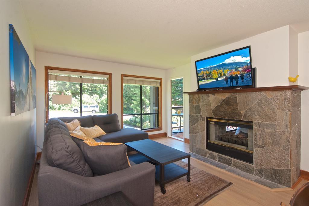 Powderhorn By Whistler Blackcomb Vacation Rentals Exterior photo